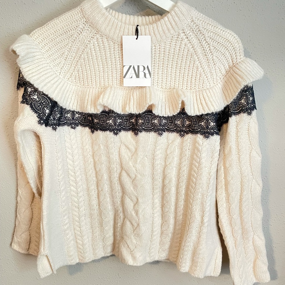 Zara knitted sweater, Size 11-12 years.